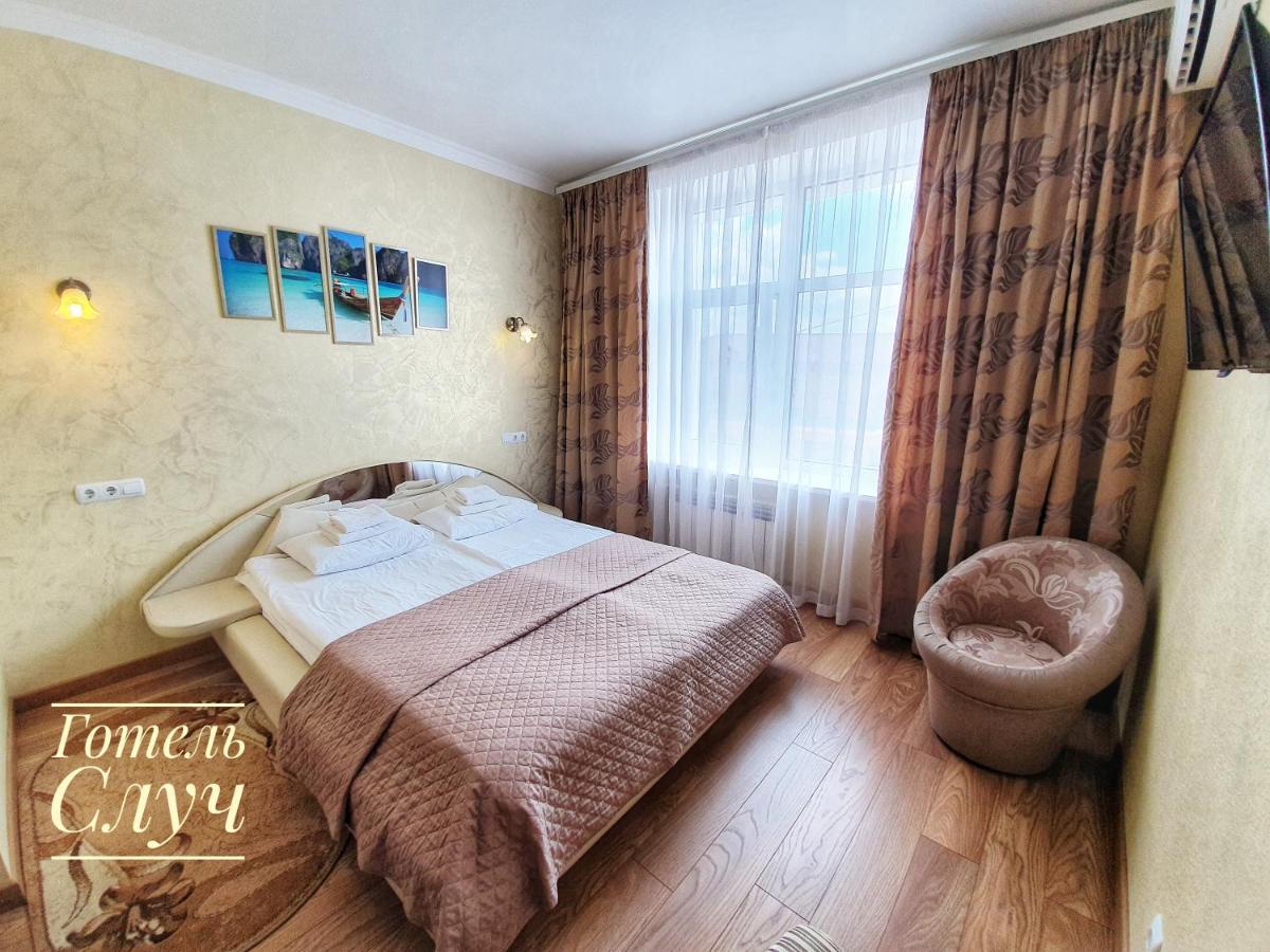 Hotel Sluch Starokostyantyniv Exterior foto